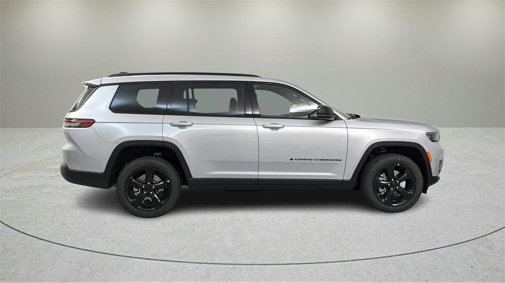 new 2024 Jeep Grand Cherokee L car, priced at $41,000