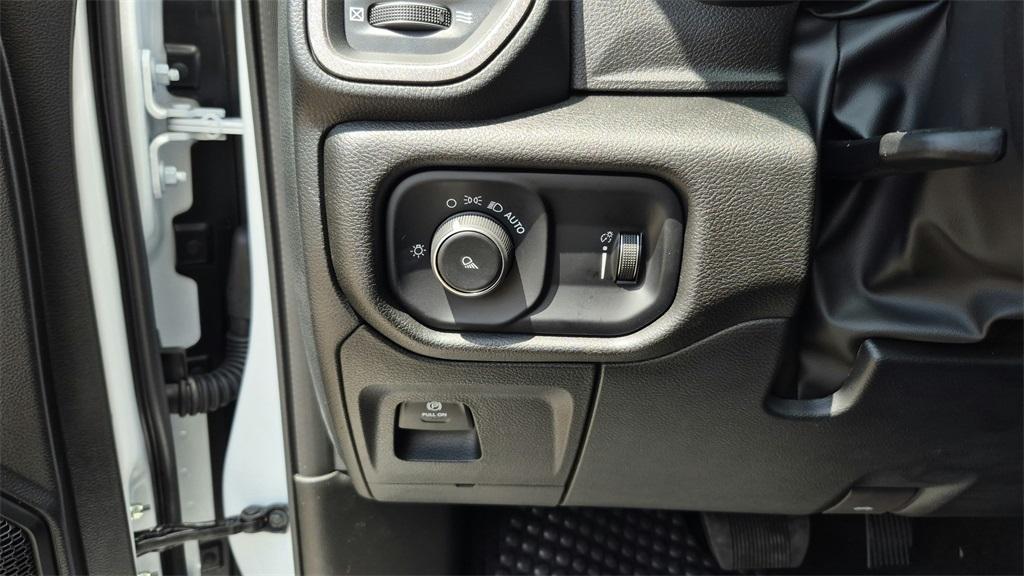 new 2025 Ram 1500 car, priced at $37,000