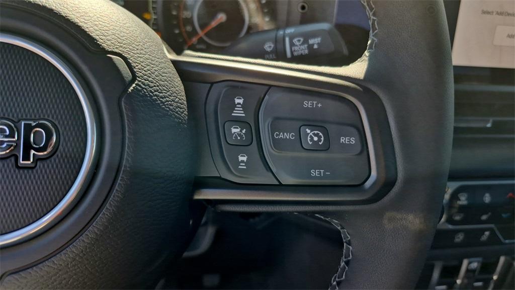 new 2025 Jeep Gladiator car, priced at $46,915