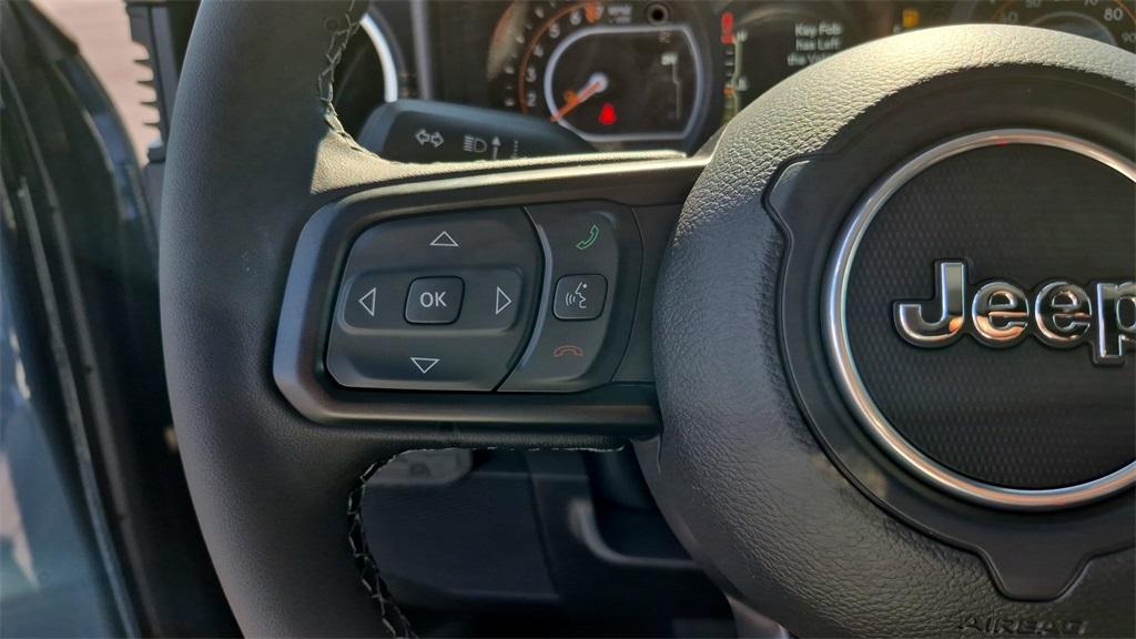 new 2025 Jeep Gladiator car, priced at $46,915