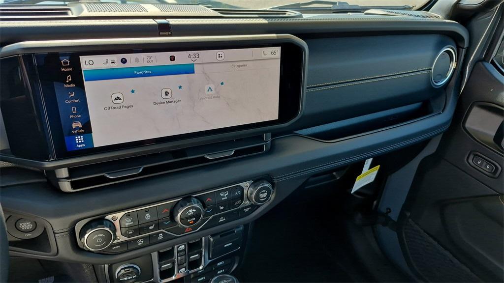 new 2025 Jeep Gladiator car, priced at $46,915