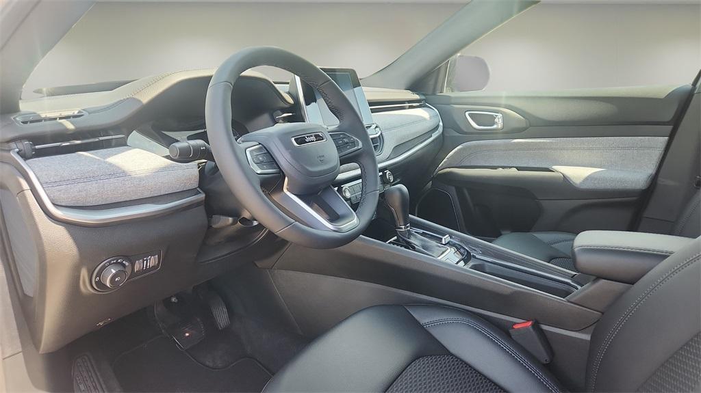 new 2025 Jeep Compass car, priced at $27,203