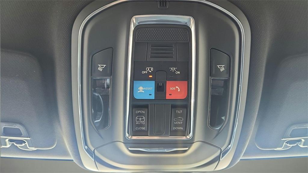 new 2025 Jeep Grand Cherokee L car, priced at $37,500