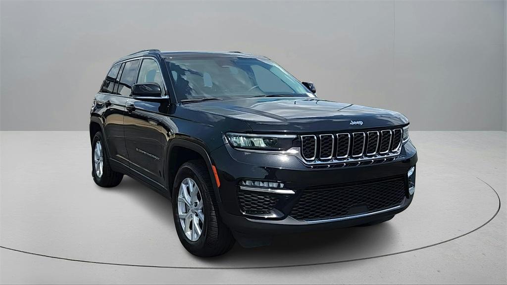 used 2023 Jeep Grand Cherokee car, priced at $27,000