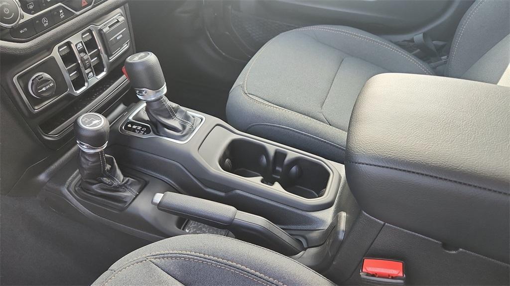 new 2025 Jeep Wrangler car, priced at $49,375