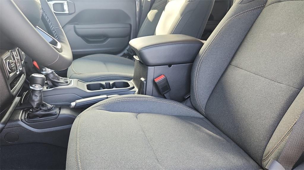 new 2025 Jeep Wrangler car, priced at $49,375