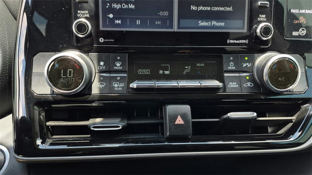 used 2020 Toyota Highlander car, priced at $22,000