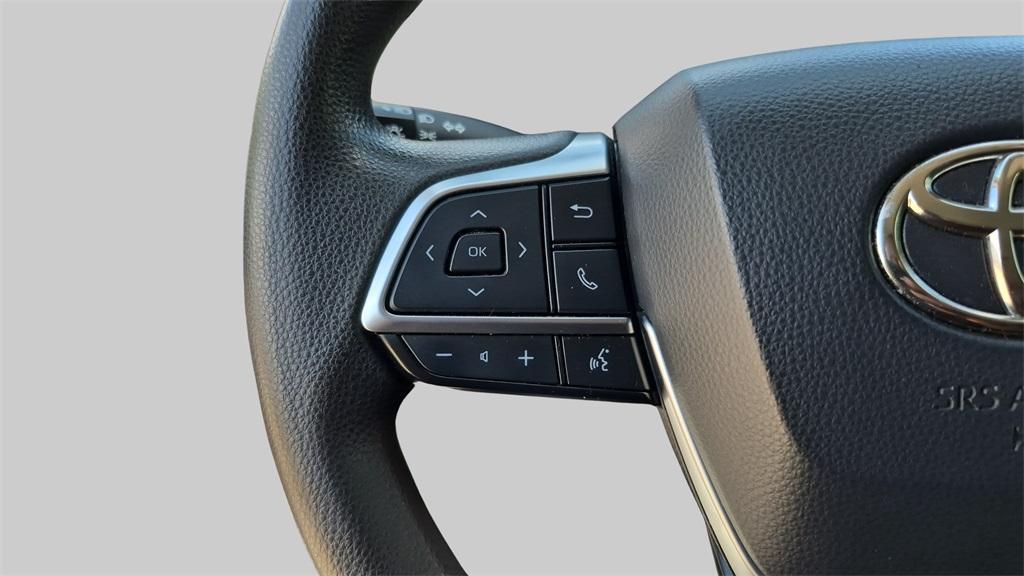 used 2020 Toyota Highlander car, priced at $22,000