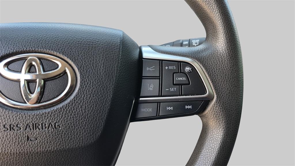 used 2020 Toyota Highlander car, priced at $22,000