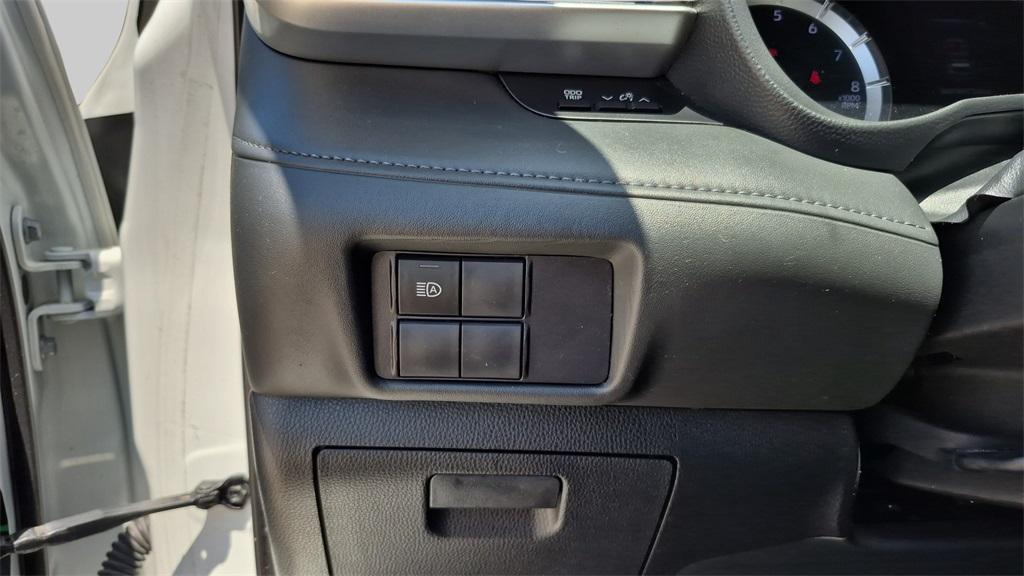 used 2020 Toyota Highlander car, priced at $22,000