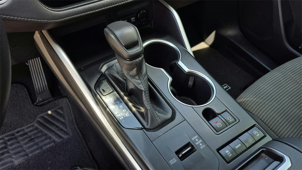 used 2020 Toyota Highlander car, priced at $22,000