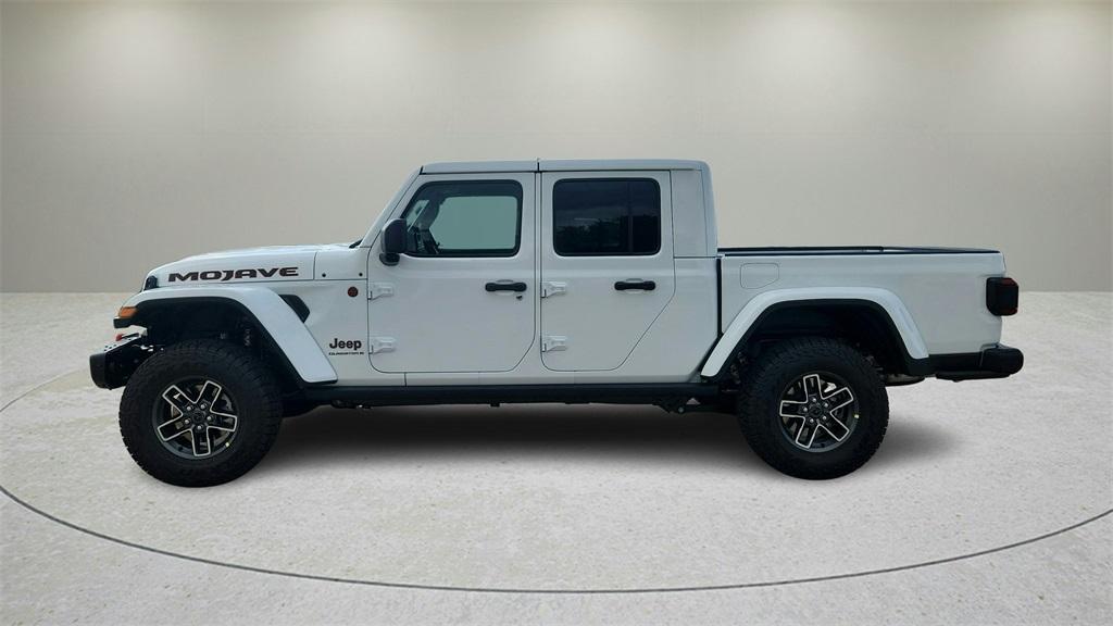 new 2025 Jeep Gladiator car, priced at $53,162
