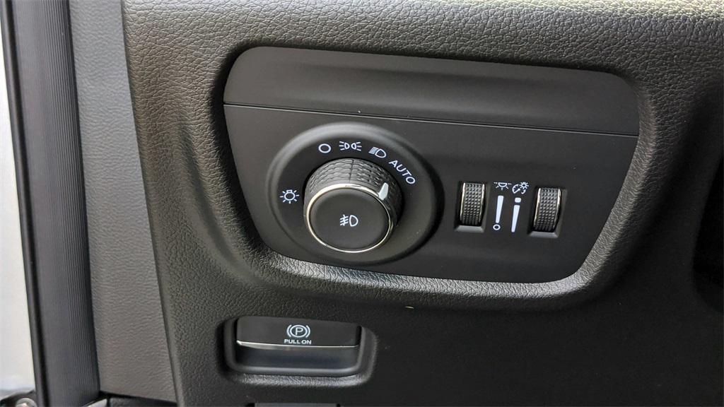 new 2025 Jeep Grand Cherokee L car, priced at $47,000