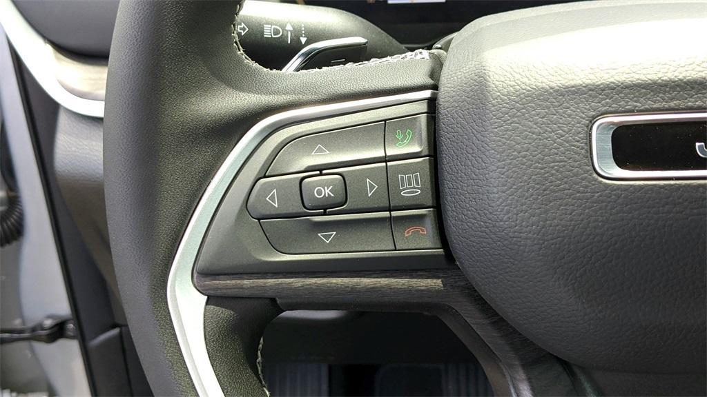 new 2025 Jeep Grand Cherokee L car, priced at $47,000