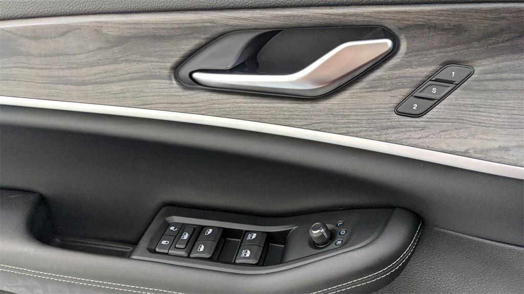 new 2025 Jeep Grand Cherokee L car, priced at $46,500