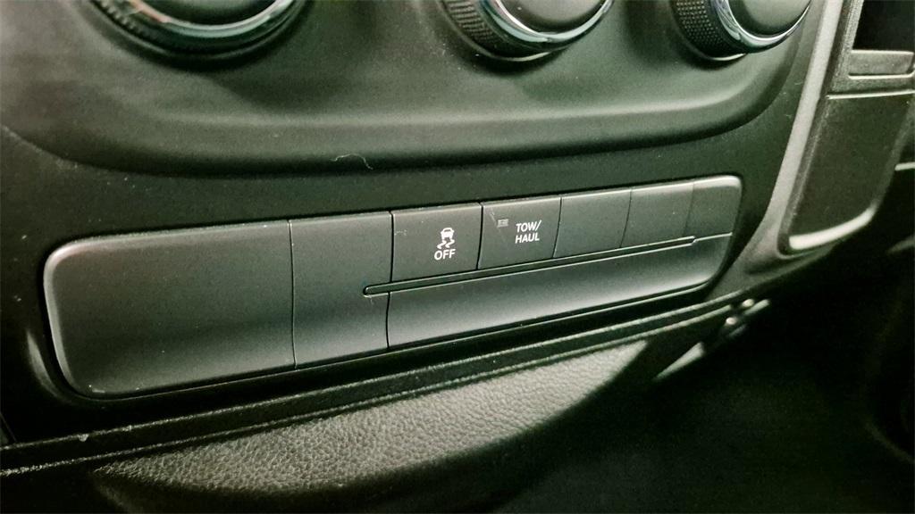 used 2019 Ram 1500 Classic car, priced at $20,000