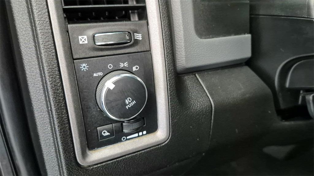 used 2019 Ram 1500 Classic car, priced at $20,000