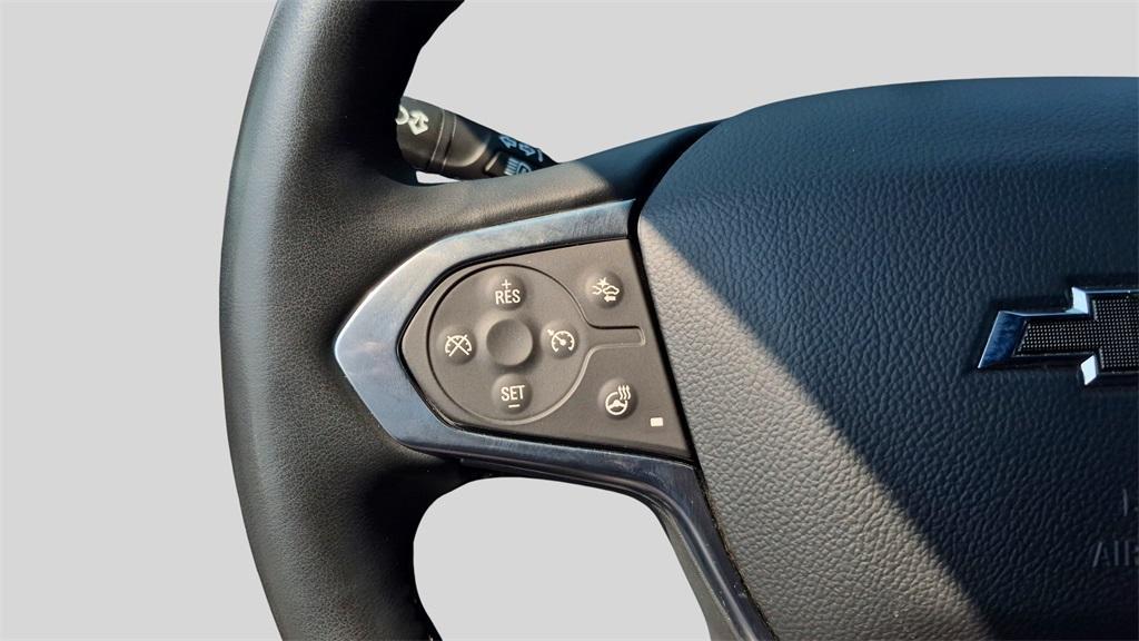 used 2023 Chevrolet Traverse car, priced at $30,734