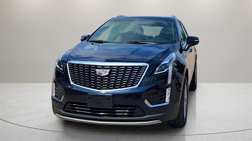 used 2022 Cadillac XT5 car, priced at $33,500