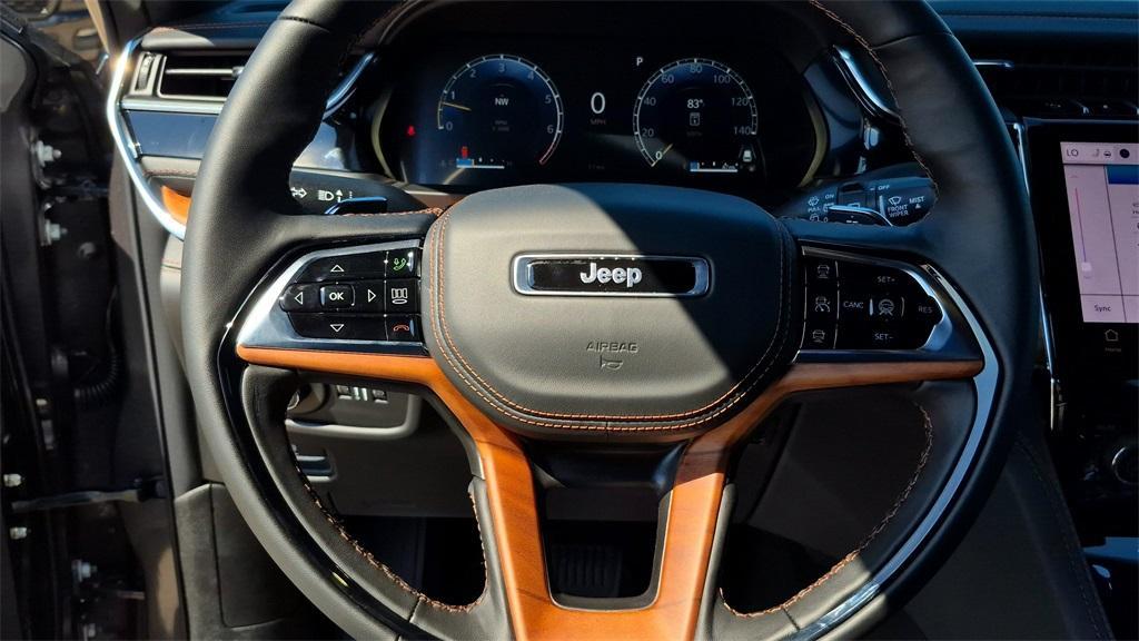 new 2025 Jeep Grand Cherokee car, priced at $64,275