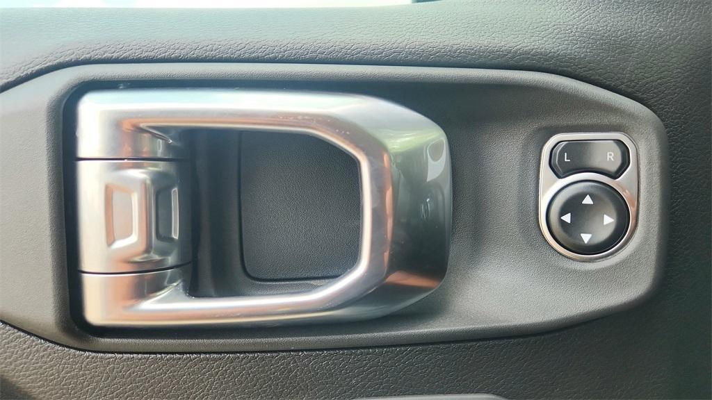 new 2025 Jeep Gladiator car, priced at $36,491