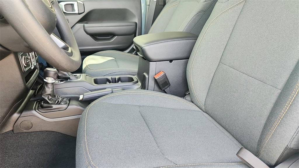 new 2025 Jeep Gladiator car, priced at $36,491