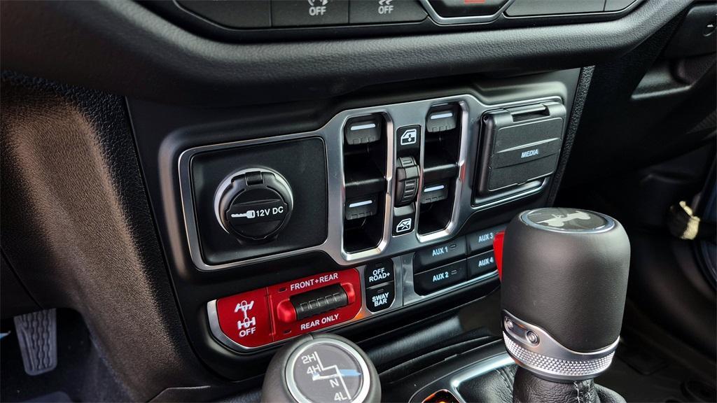 new 2025 Jeep Wrangler car, priced at $57,550