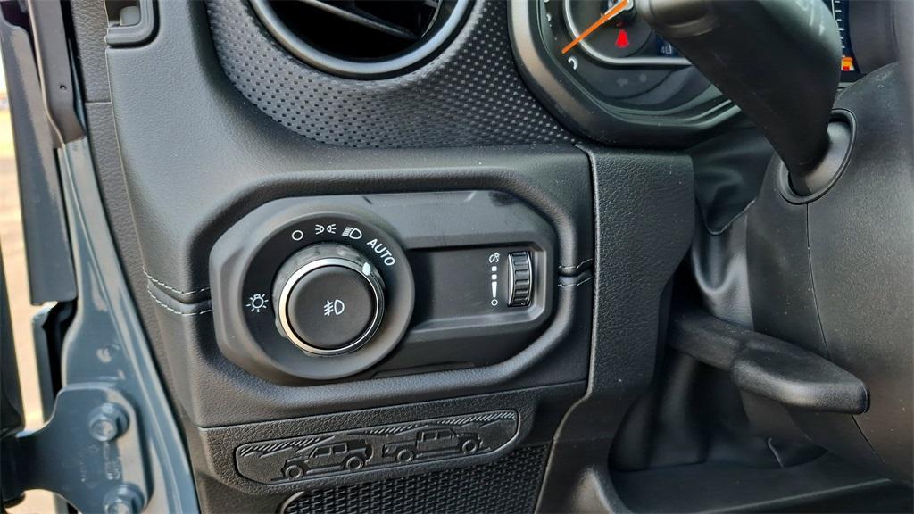 new 2025 Jeep Wrangler car, priced at $57,550