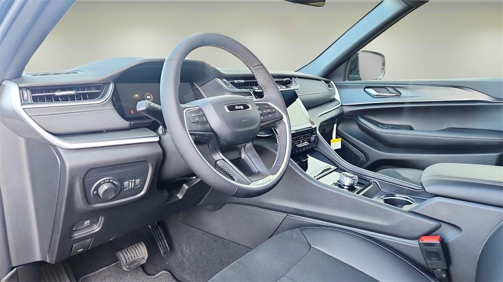 new 2025 Jeep Grand Cherokee L car, priced at $43,752