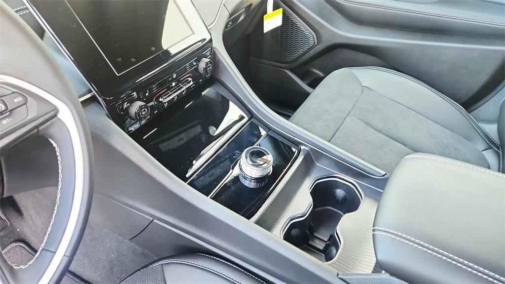 new 2025 Jeep Grand Cherokee L car, priced at $43,752