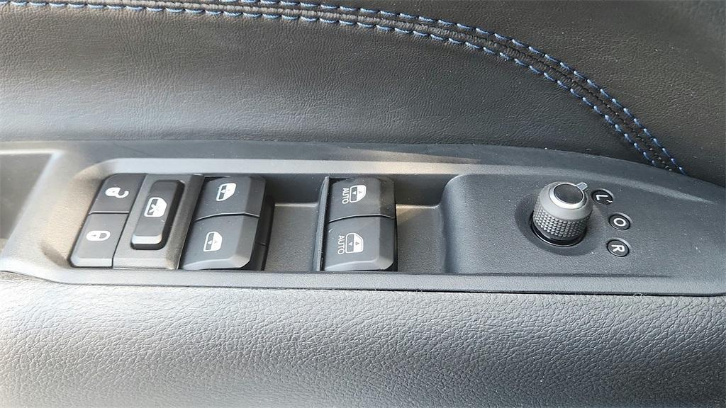 new 2025 Jeep Compass car, priced at $27,703