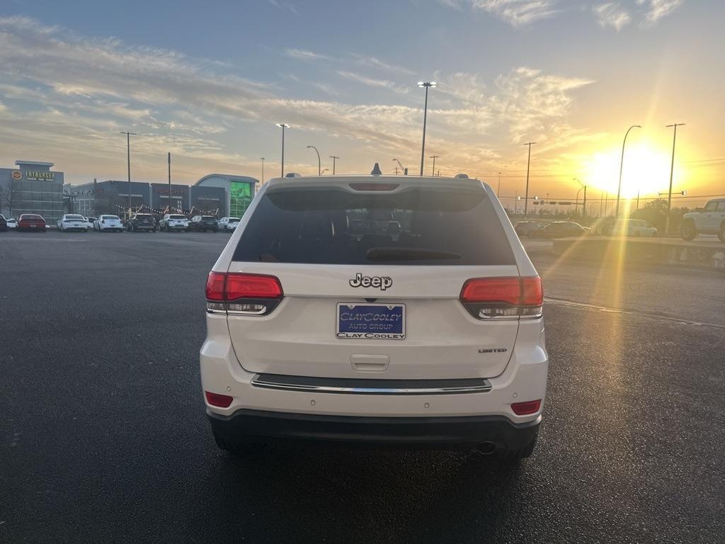 used 2016 Jeep Grand Cherokee car, priced at $17,000