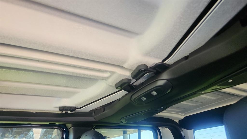 new 2025 Jeep Gladiator car, priced at $41,641