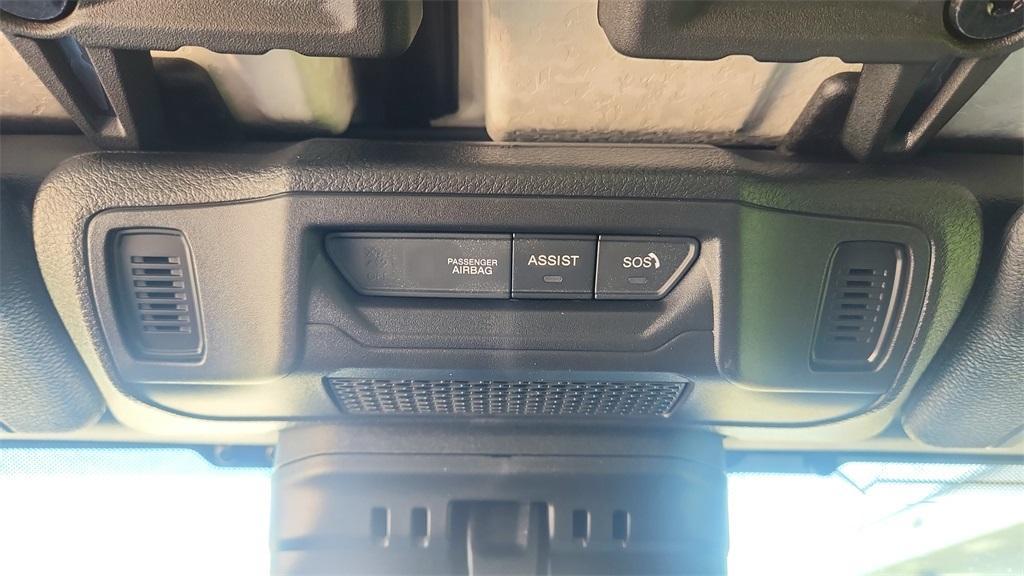 new 2025 Jeep Gladiator car, priced at $41,641