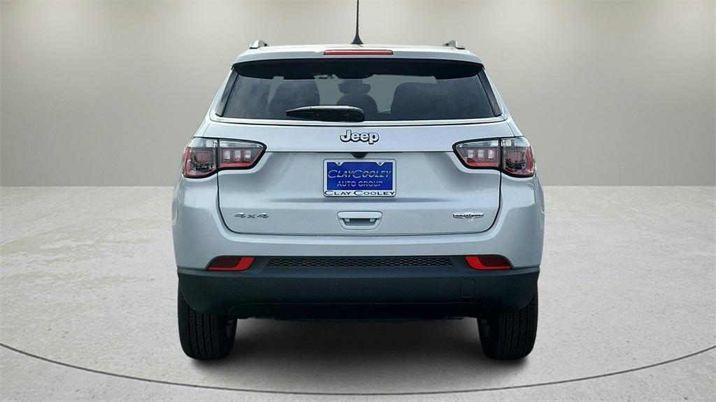 new 2025 Jeep Compass car, priced at $25,000