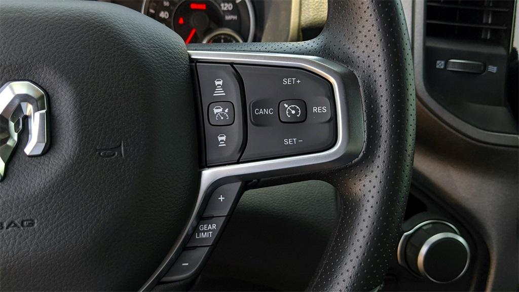 new 2025 Ram 1500 car, priced at $42,000