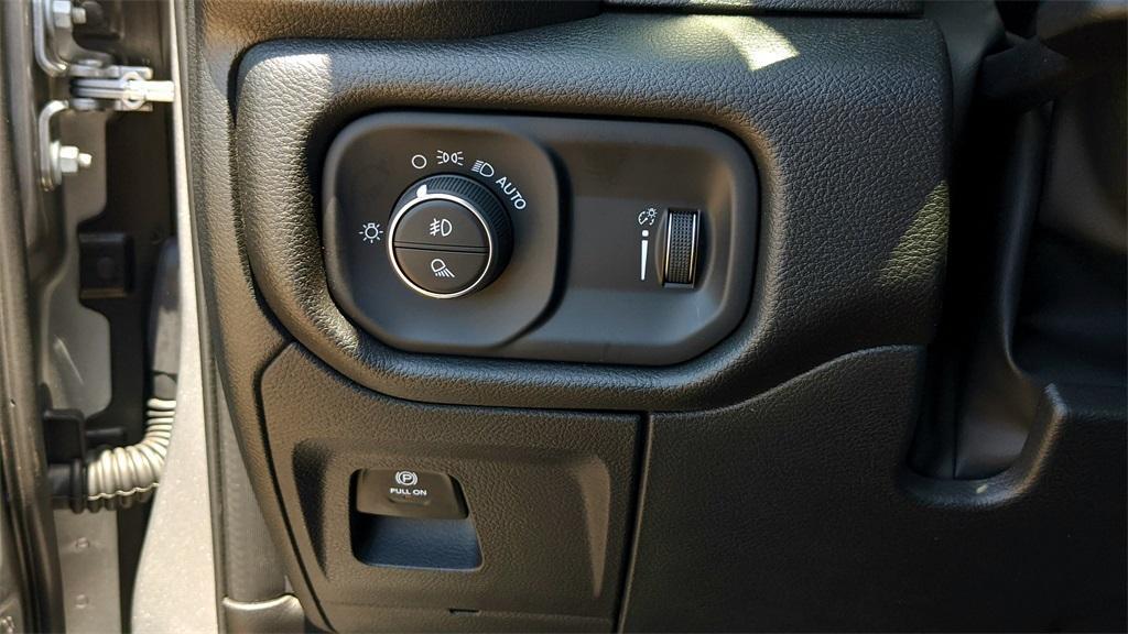 new 2025 Ram 1500 car, priced at $42,000