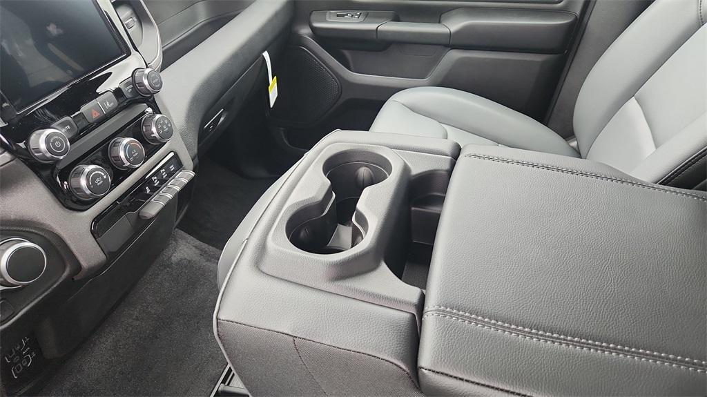 new 2025 Ram 1500 car, priced at $39,747