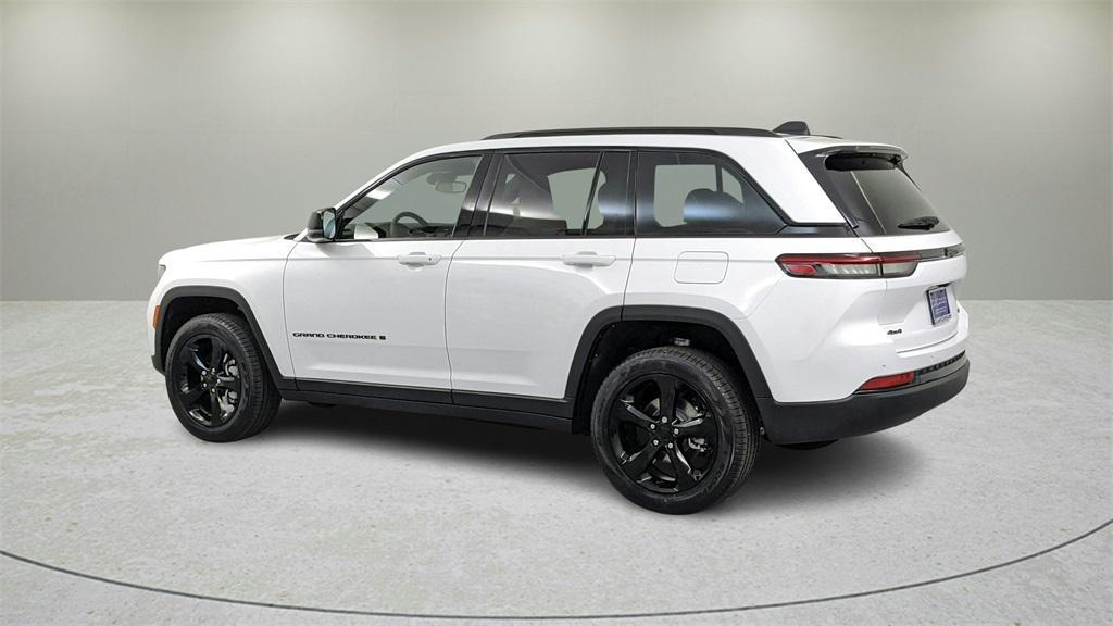 new 2025 Jeep Grand Cherokee car, priced at $45,500