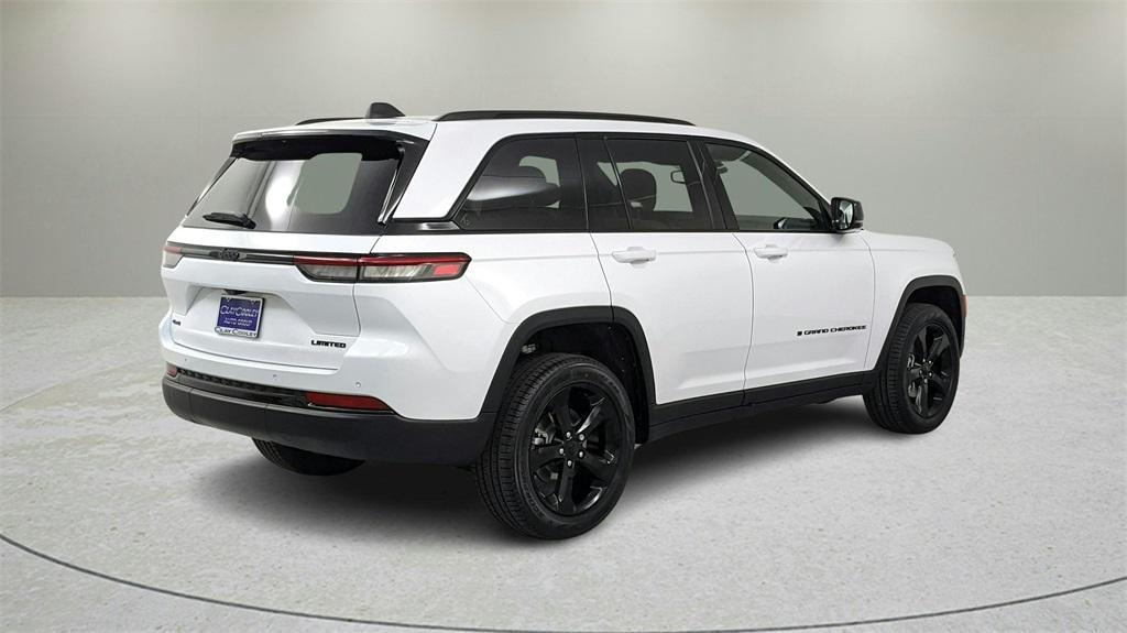 new 2025 Jeep Grand Cherokee car, priced at $45,500