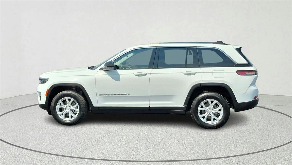used 2023 Jeep Grand Cherokee car, priced at $21,417