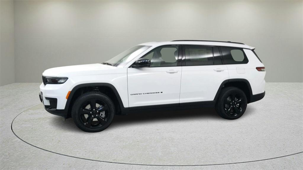 new 2024 Jeep Grand Cherokee L car, priced at $38,500