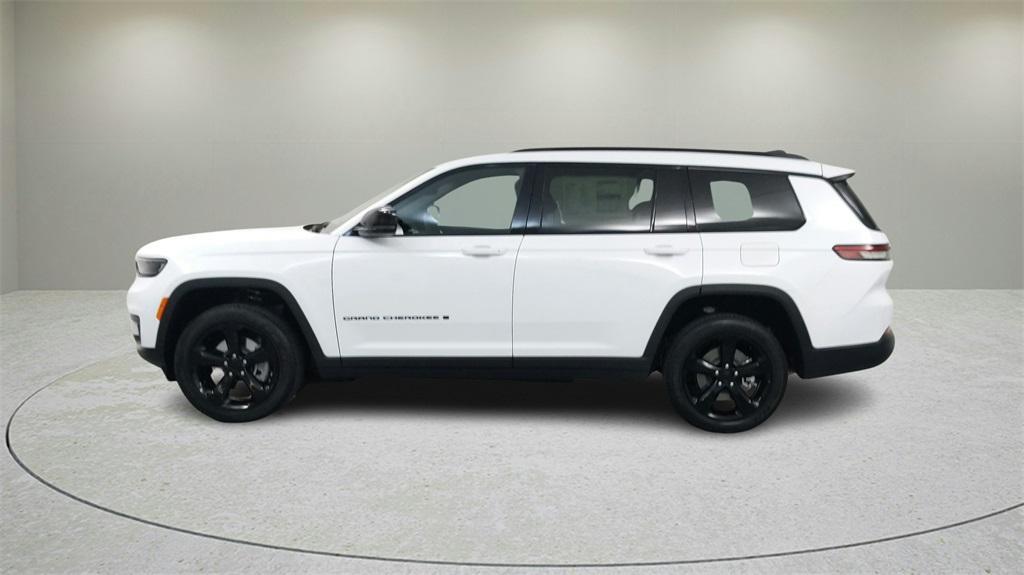 new 2024 Jeep Grand Cherokee L car, priced at $38,500