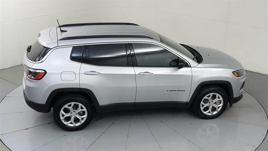 new 2025 Jeep Compass car, priced at $26,000