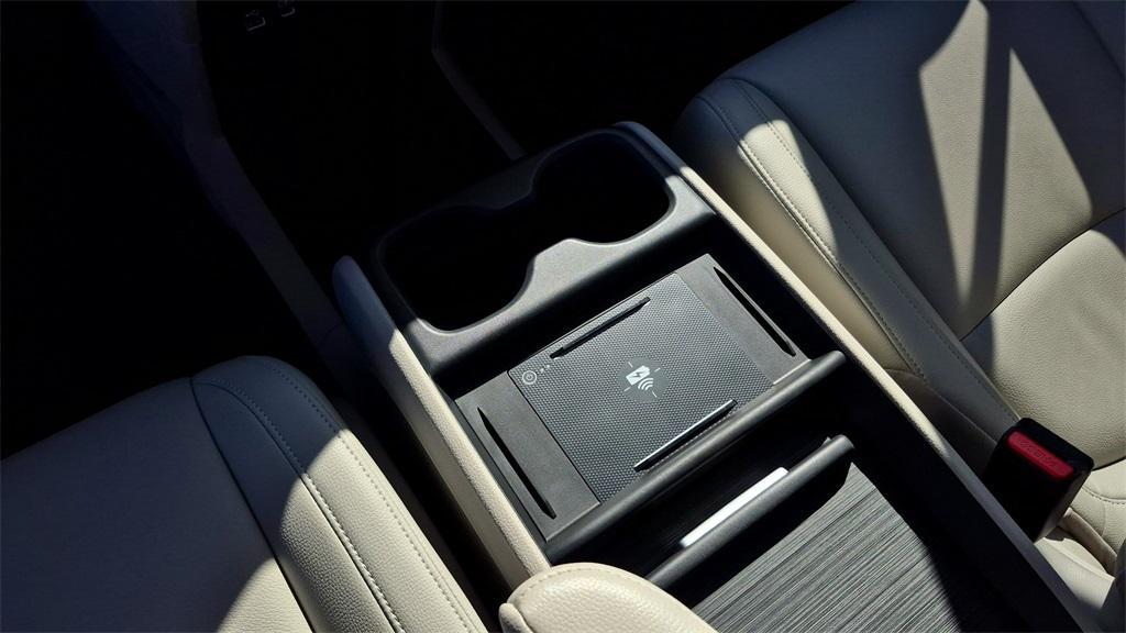 used 2025 Honda Odyssey car, priced at $39,500