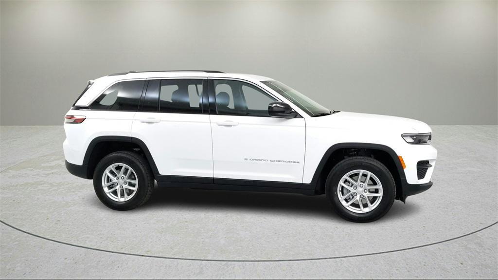 new 2024 Jeep Grand Cherokee car, priced at $33,500