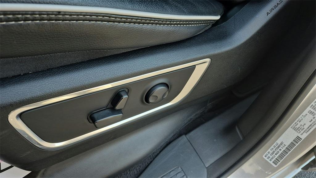 used 2025 Ram 1500 car, priced at $42,862