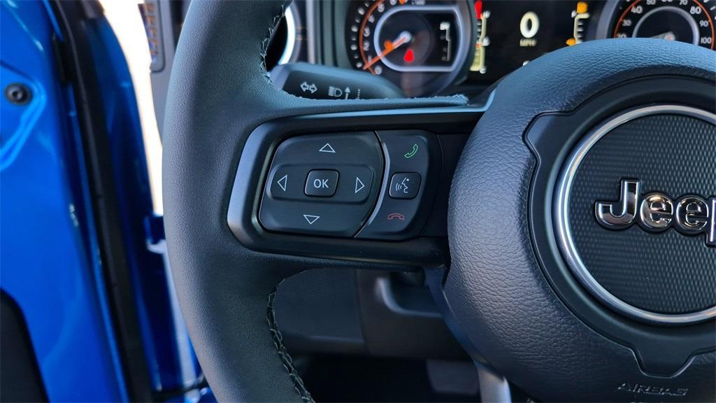 new 2025 Jeep Gladiator car, priced at $45,096