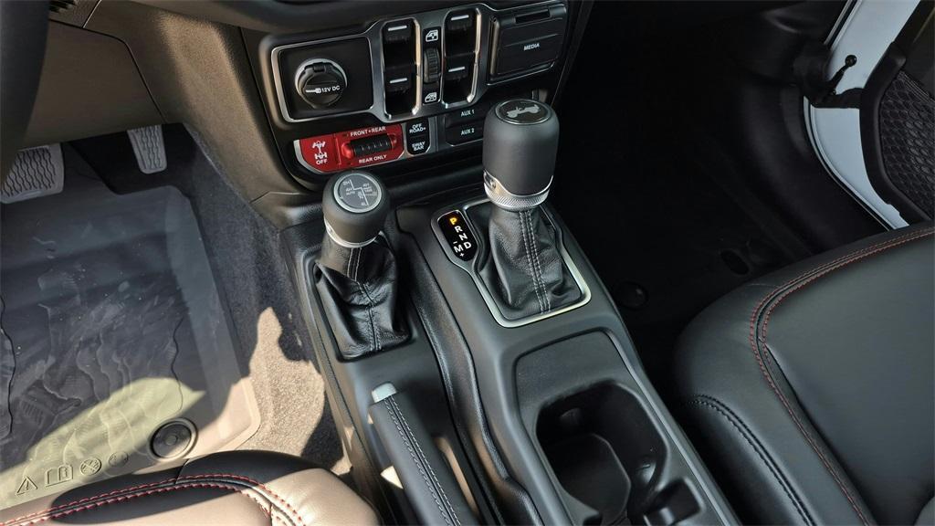new 2025 Jeep Wrangler car, priced at $71,508