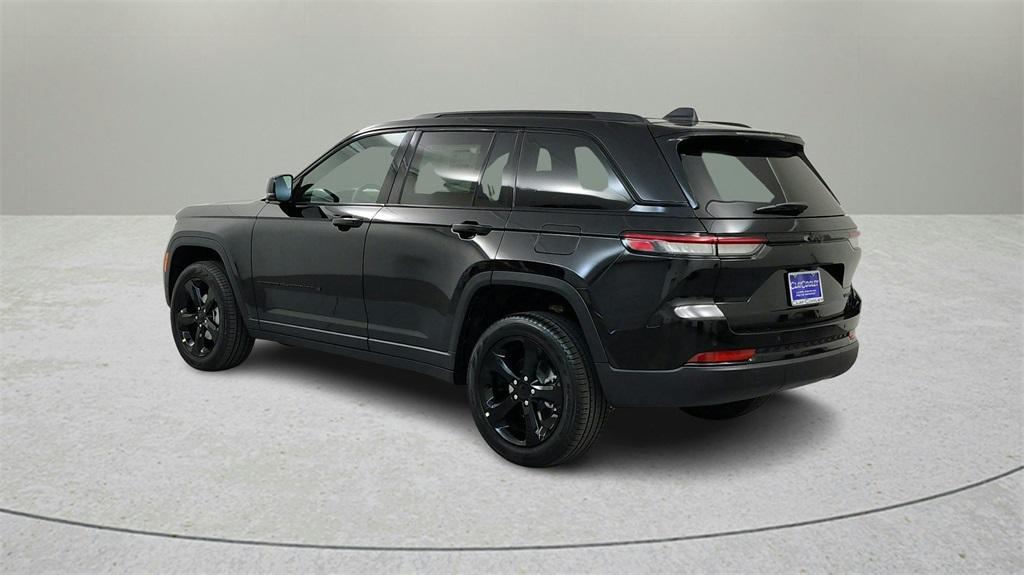 new 2024 Jeep Grand Cherokee car, priced at $45,000